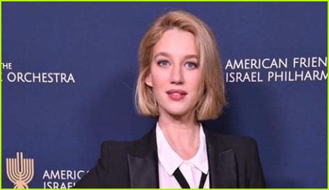 Yael Grobglas Height, Weight, Measurements, Bra Size, Shoe Size